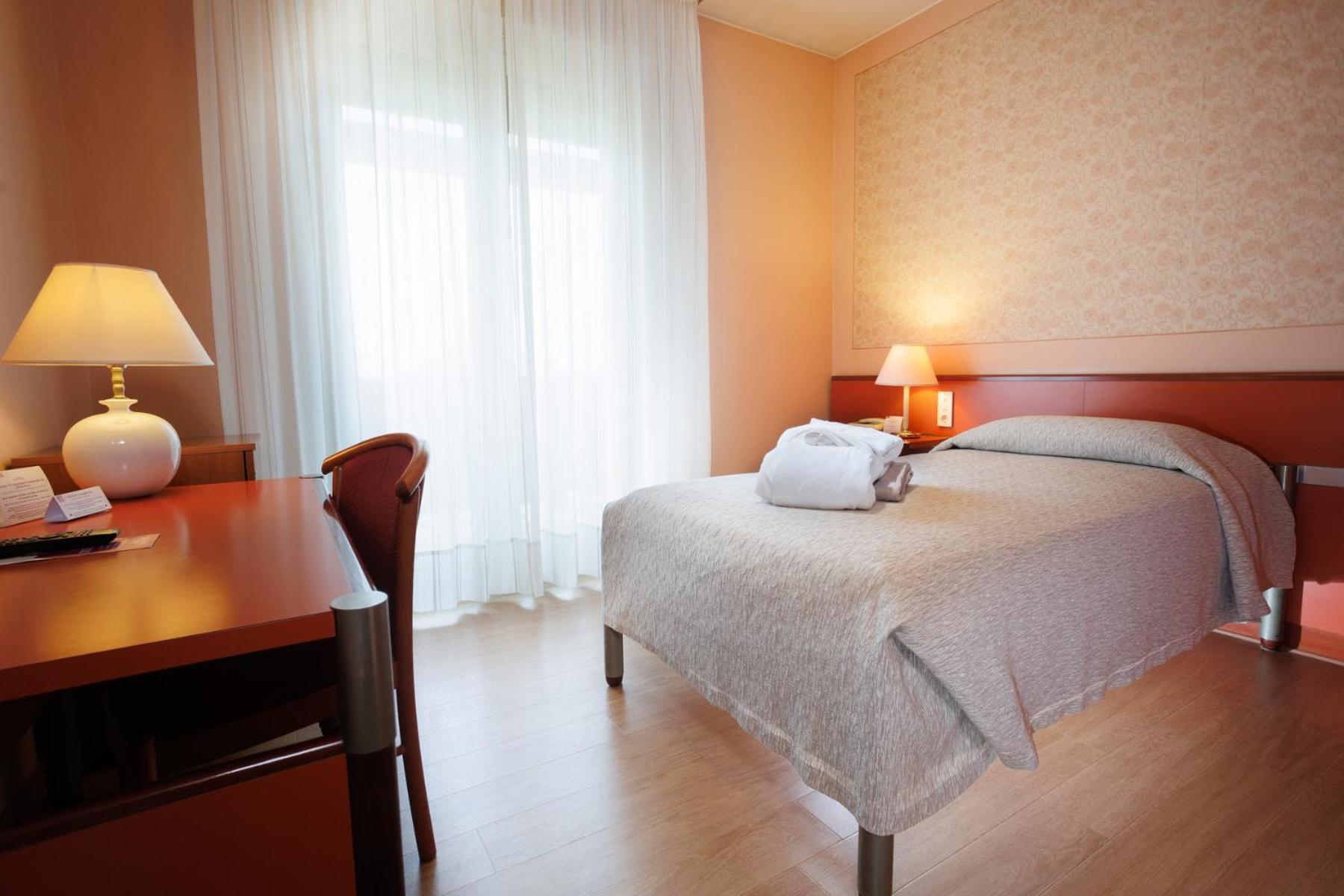 Hotel Savoia Thermae & Spa (Adults Only) Abano Terme Exteriör bild